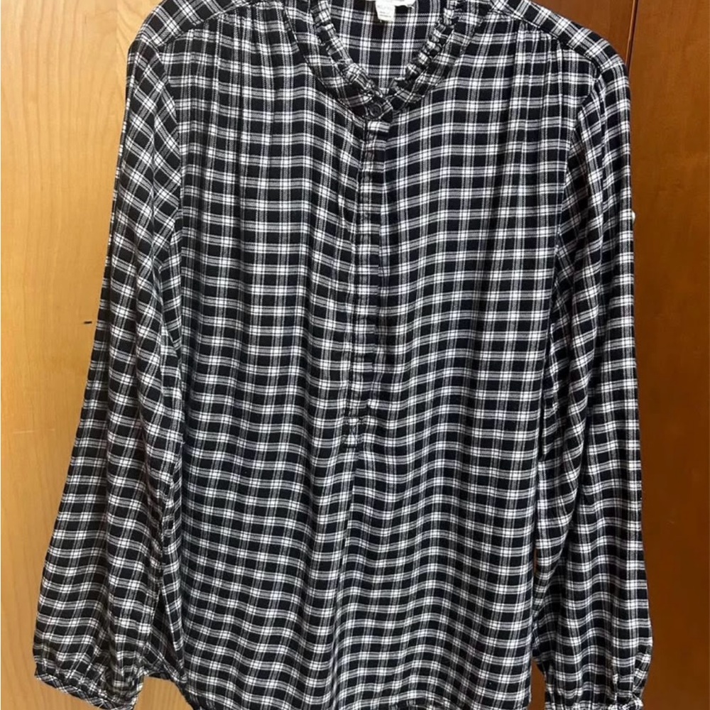 NWOT beachlunchlounge Black and White Checkered Top Size XL Ruffle Neckline